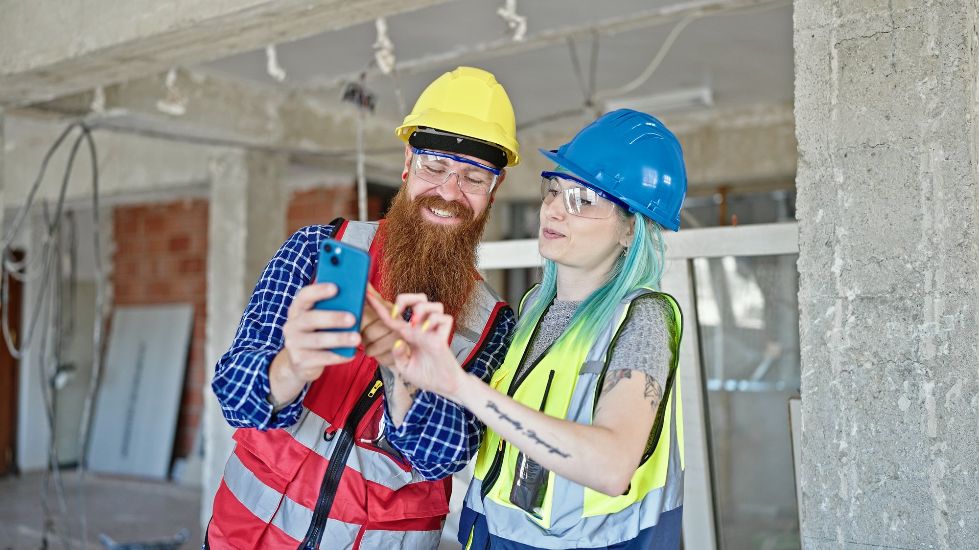 apprentice with phone