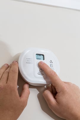 Testing carbon monoxide alarm